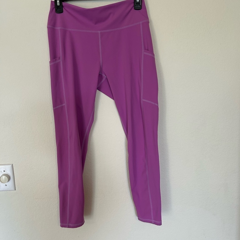 Fabletics Large Pinky/Purple Athletic Leggings Side Pockets